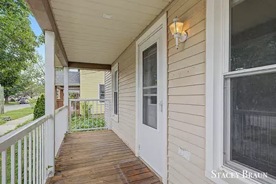 1009 Courtney Street NW, Grand Rapids, MI 49504 - Photo 3