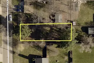 214 N 26th Street N, Battle Creek, MI 49037 - Photo 1
