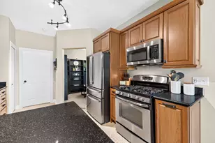 5488 Elmhurst Dr, Trenton, MI 48183 - Photo 17