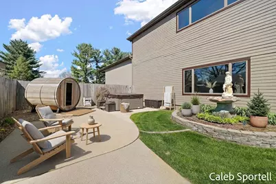 8201 Cherry Valley Avenue SE, Caledonia, MI 49316 - Photo 5