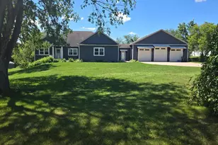 884 Stoney Hill Ct, Wayland, MI 49348 - Photo 5