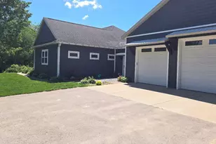 884 Stoney Hill Ct, Wayland, MI 49348 - Photo 17