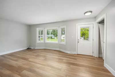 6914 Brooklyn Avenue SE, Grand Rapids, MI 49508 - Photo 5