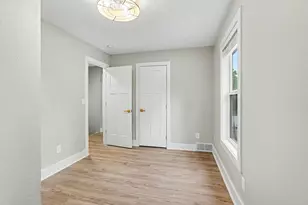 2123 Lakeshore Dr, Muskegon, MI 49441 - Photo 29