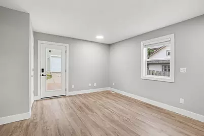 2123 Lakeshore Drive, Muskegon, MI 49441 - Photo 9