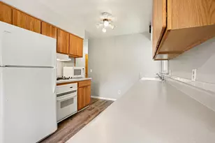 7019 Wrenbury St, Portage, MI 49024 - Photo 9