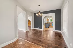 206 E Broadway St, Scottville, MI 49454 - Photo 9
