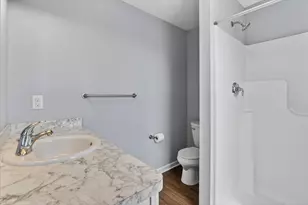 447 Oakwood Dr, Charlotte, MI 48813 - Photo 31