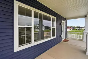447 Oakwood Dr, Charlotte, MI 48813 - Photo 5