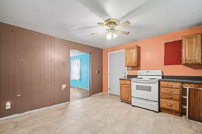 2356 E Napier Avenue, Benton Harbor, MI 49022 - Photo 9