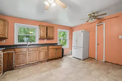 2356 E Napier Avenue, Benton Harbor, MI 49022 - Photo 7