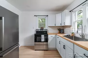1031 Ada Ave, Muskegon, MI 49442 - Photo 3