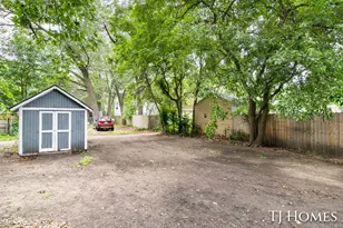 1031 Ada Ave, Muskegon, MI 49442 - Photo 33