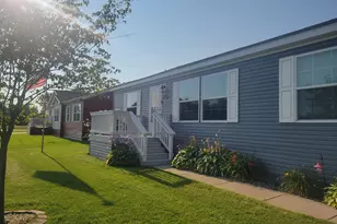 3688 Hollyfield Dr, Cedar Springs, MI 49319 - Photo 3