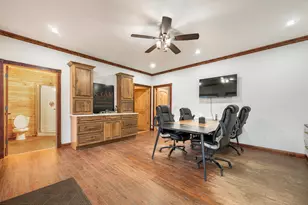11406 E 8th St, Reed City, MI 49677 - Photo 5