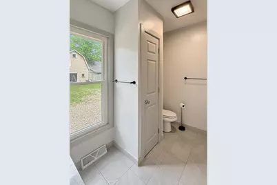 21 E Willard Avenue E, Battle Creek, MI 49037 - Photo 11