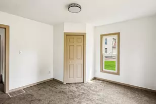 21 E Willard Ave E, Battle Creek, MI 49037 - Photo 17