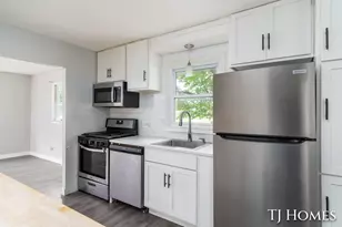 1030 Calvin Ave, Muskegon, MI 49442 - Photo 9