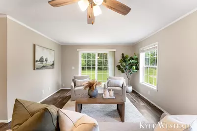 704 Chestnut, Howard City, MI 49329 - Photo 5