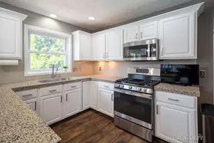 5459 Stowehill Dr SE, Kentwood, MI 49508 - Photo 17