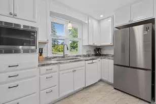 2553 Bristol Terrace, Saint Joseph, MI 49085 - Photo 7