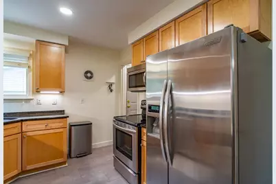 24024 Colchester Drive, Farmington, MI 48336 - Photo 15