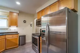 24024 Colchester Dr, Farmington, MI 48336 - Photo 15
