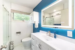 24024 Colchester Dr, Farmington, MI 48336 - Photo 17