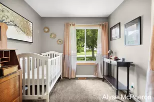 3240 Sunrise St SE, Grand Rapids, MI 49508 - Photo 17