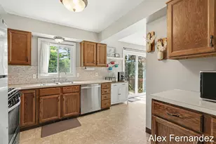 5860 Valley Ln Dr SE, Grand Rapids, MI 49508 - Photo 9