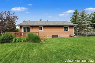 5860 Valley Ln Dr SE, Grand Rapids, MI 49508 - Photo 25