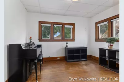1038 Widdicomb Avenue NW, Grand Rapids, MI 49504 - Photo 17