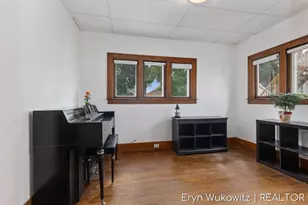 1038 Widdicomb Ave NW, Grand Rapids, MI 49504 - Photo 17