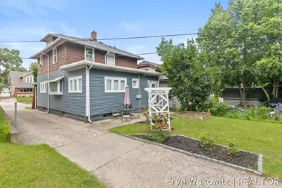 1038 Widdicomb Avenue NW, Grand Rapids, MI 49504 - Photo 7