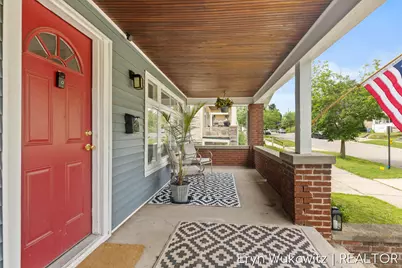 1038 Widdicomb Avenue NW, Grand Rapids, MI 49504 - Photo 11