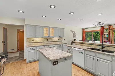 2685 Hunters Point, Kalamazoo, MI 49048 - Photo 5