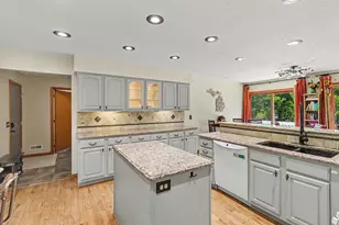 2685 Hunters Point, Kalamazoo, MI 49048 - Photo 5