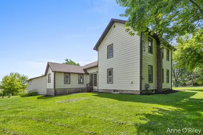 2811 E Vermontville Highway, Charlotte, MI 48813 - Photo 23