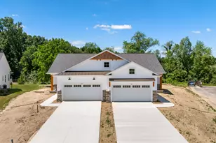 146 Ashley Ct, Brooklyn, MI 49230 - Photo 1