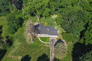 24900 N Cromwell Dr, Franklin, MI 48025 - Photo 29