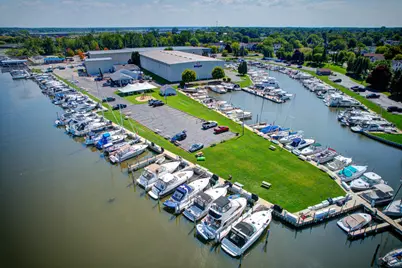 18 Wharfside #18, Grand Haven, MI 49417 - Photo 3