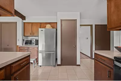 5640 Tilly Road, Saint Joseph, MI 49085 - Photo 11
