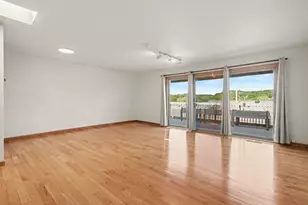 761 Skynob Dr, Ann Arbor, MI 48105 - Photo 5