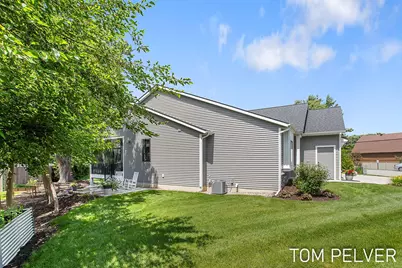 5659 Vandebunte Court #18, Hudsonville, MI 49426 - Photo 5