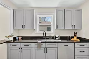 1047 Eastern Ave NE, Grand Rapids, MI 49503 - Photo 19