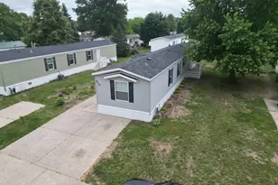 9020 4 Winds Ln W, West Olive, MI 49460 - Photo 17
