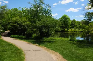 684 Peninsula Ct, Ann Arbor, MI 48105 - Photo 7