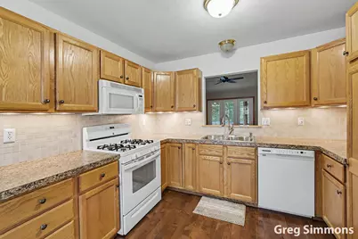 2579 Falcon Pointe Drive NW, Grand Rapids, MI 49534 - Photo 11