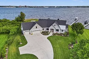 1019 Moorings Ct, Muskegon, MI 49445 - Photo 3