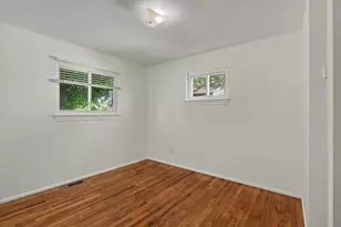 1302 Commonwealth Ave, Ypsilanti, MI 48198 - Photo 5